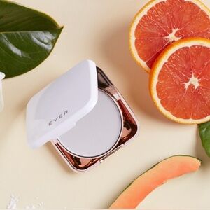 Ever Beauty | BLUR Perfecting Face Powder | Clean Beauty - NIB
